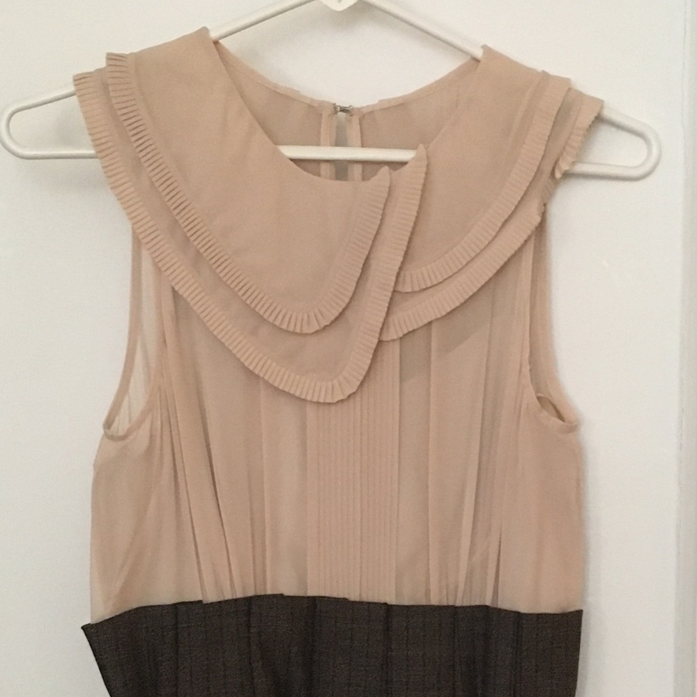 BCBG-NWT Dress with pockets, size 4